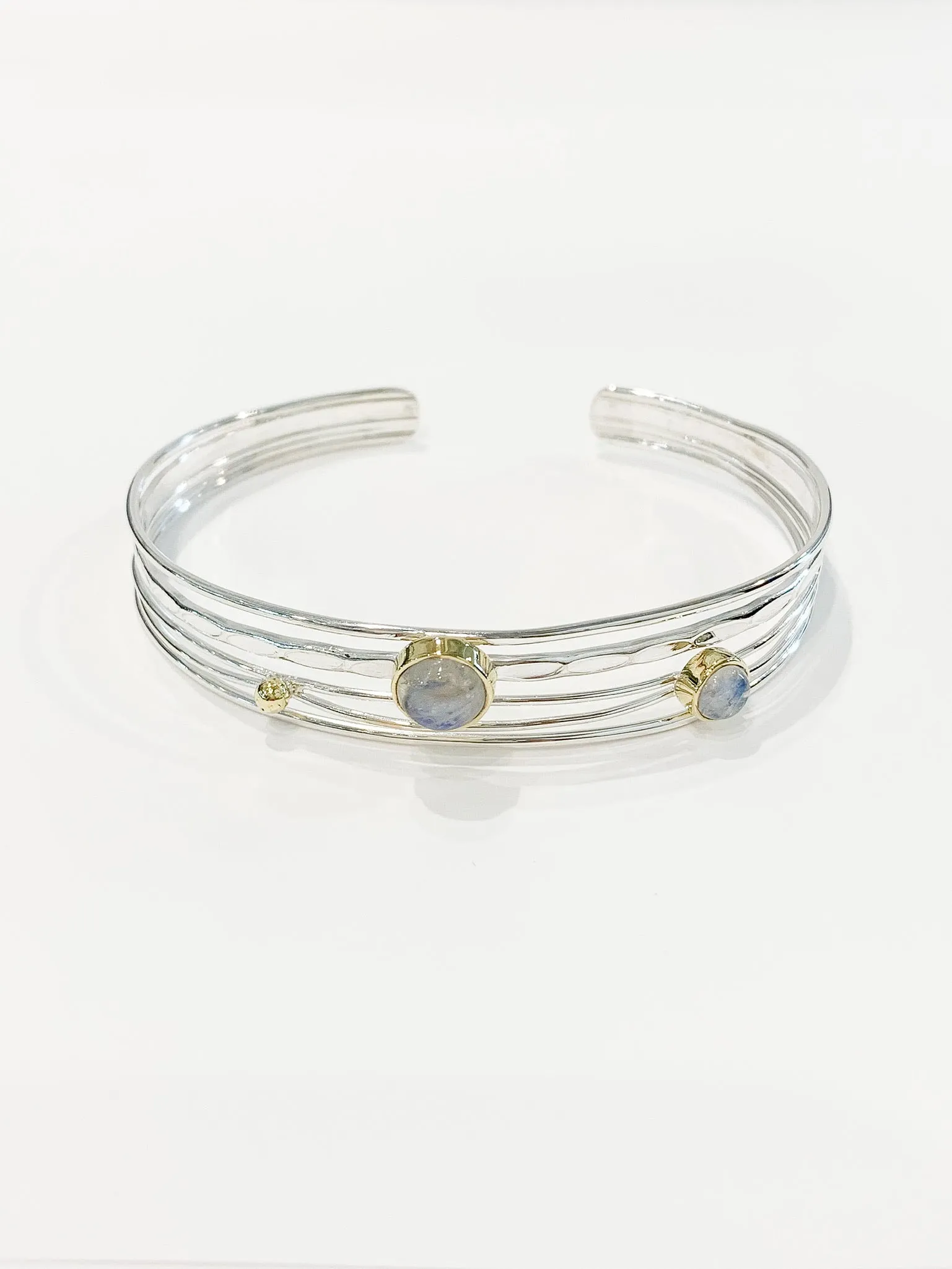 Serendipity Moonstone -nh Cuff