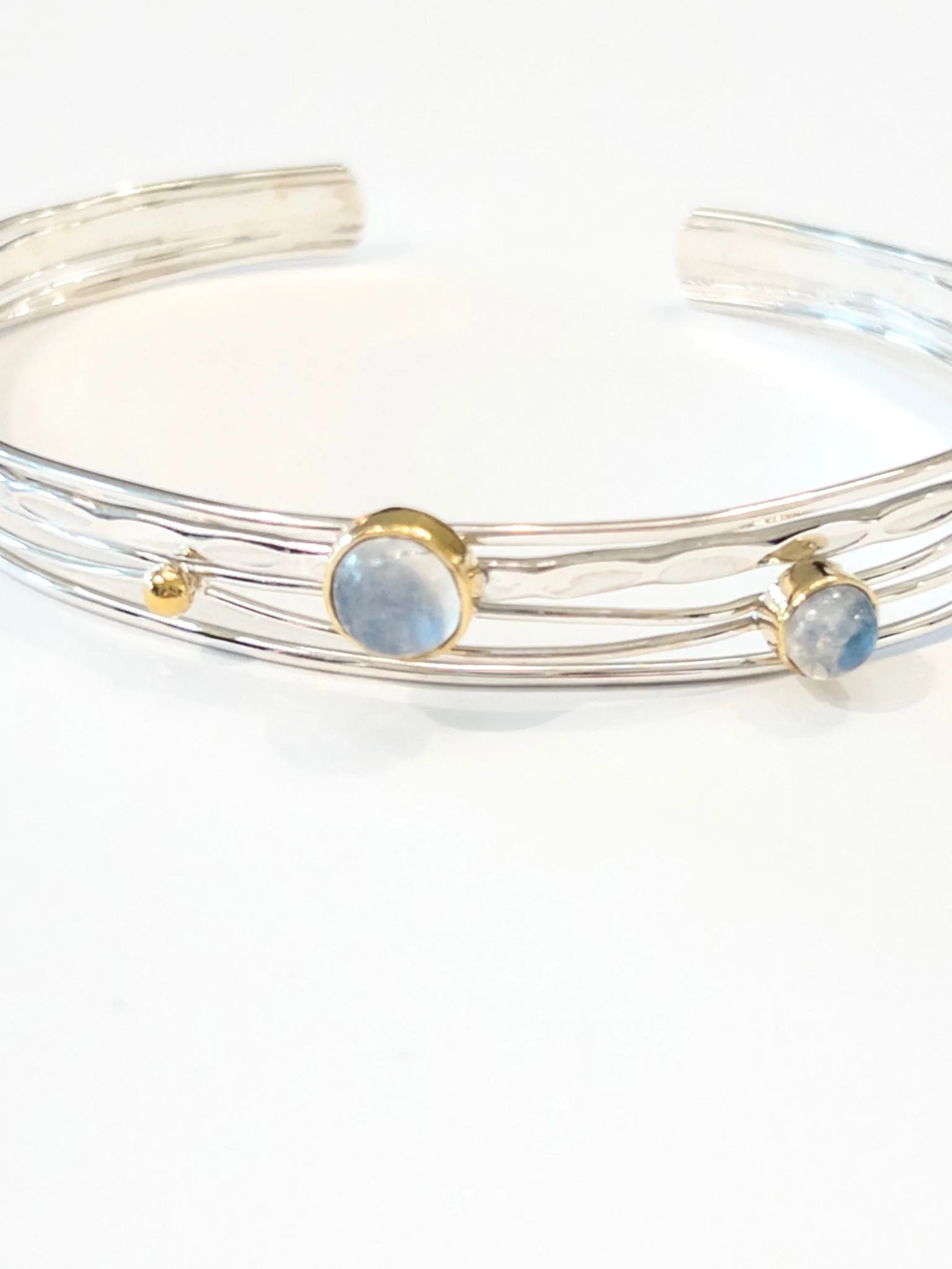 Serendipity Moonstone -nh Cuff