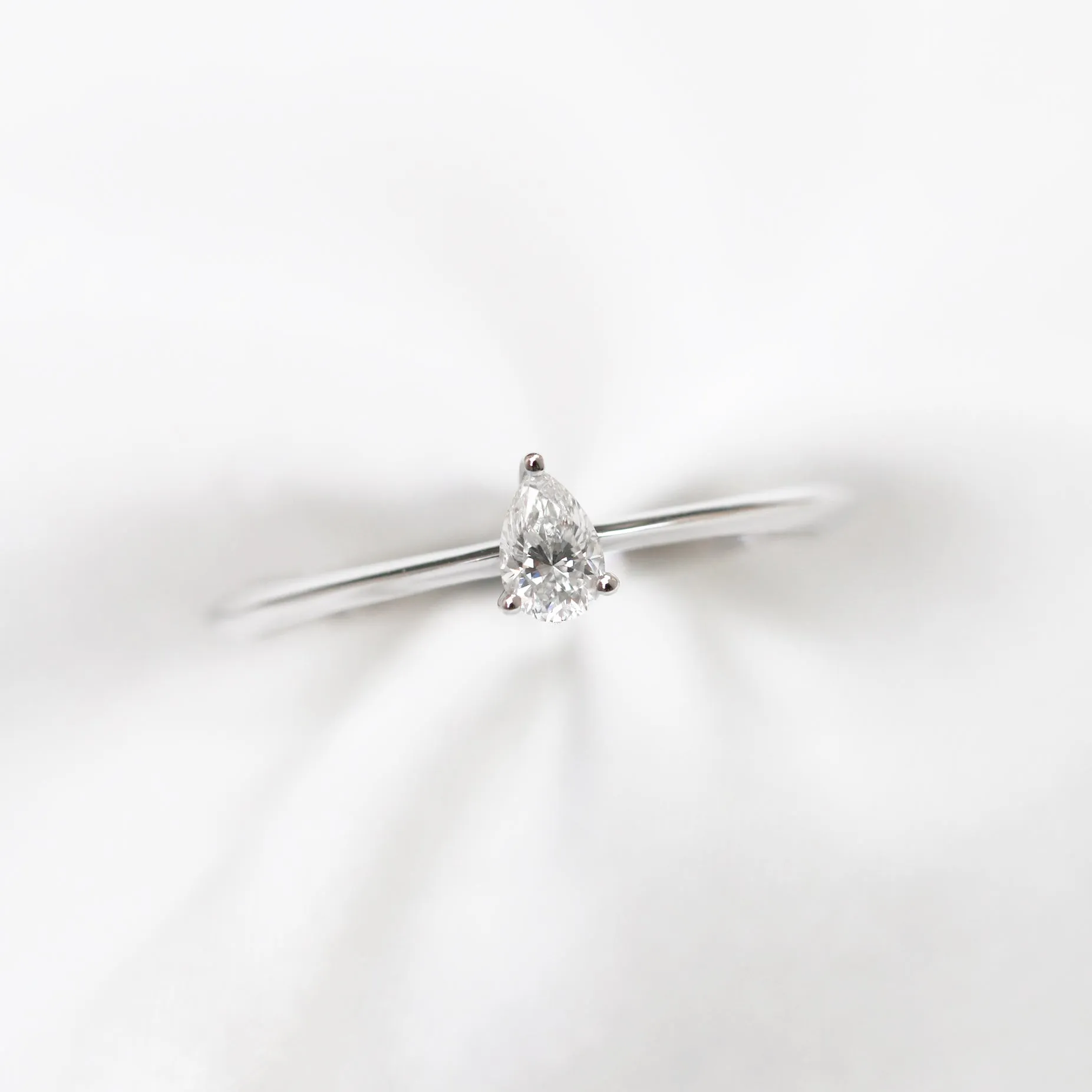 Ula 0.15ct Pear