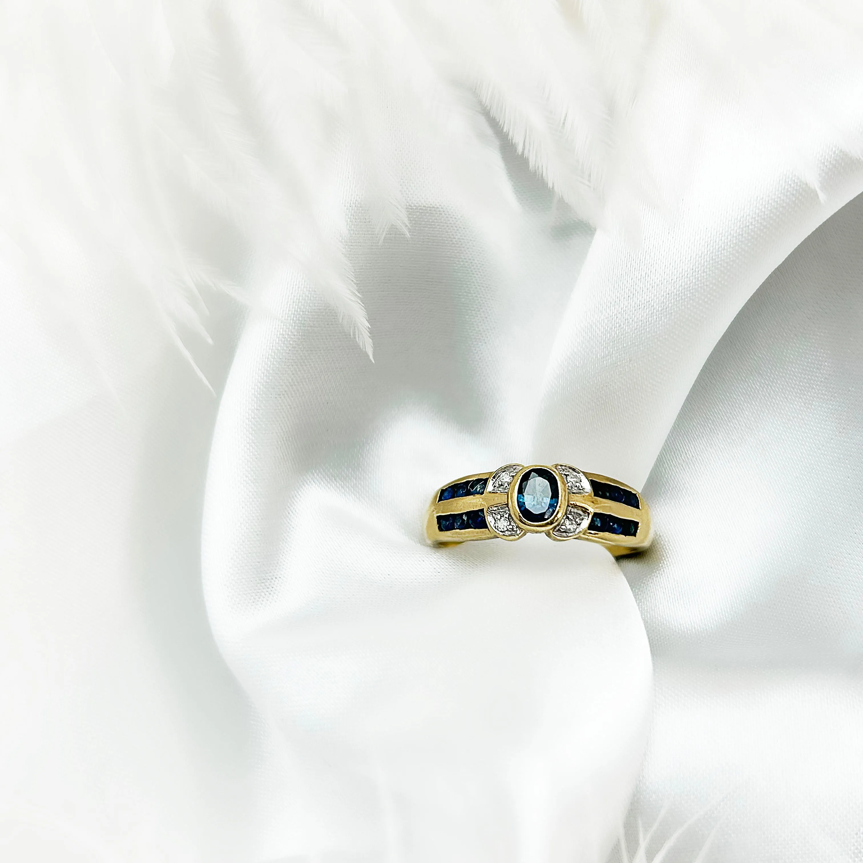 Vintage 9ct Gold & Sapphires   Diamonds